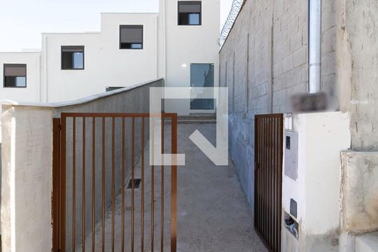 Fachada de casa à venda com 2 quartos, 70m² em Canaa, Belo Horizonte