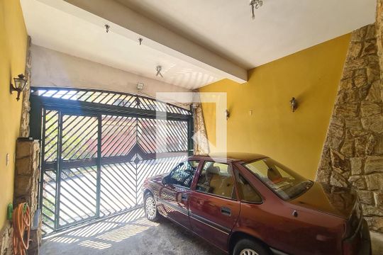 Garagem de casa à venda com 4 quartos, 250m² em Jardim Sapopemba, São Paulo