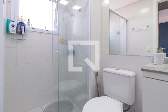 Banheiro da suíte de apartamento à venda com 2 quartos, 56m² em Vila Osasco, Osasco