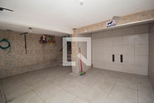Garagem de casa à venda com 3 quartos, 165m² em Vila Pereira Cerca, São Paulo
