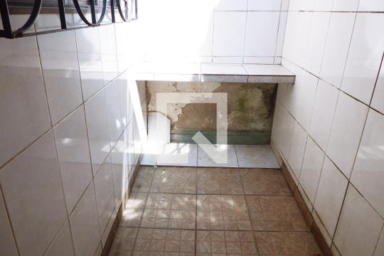 Área Externa de casa de condomínio para alugar com 2 quartos, 70m² em Vila Voturuá, São Vicente
