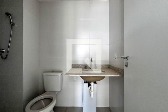 Banheiro Social de apartamento à venda com 2 quartos, 61m² em Jardim das Acacias, São Paulo