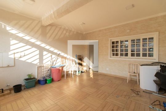 Garagem de casa à venda com 3 quartos, 295m² em Jardim Santa Cecília, Guarulhos