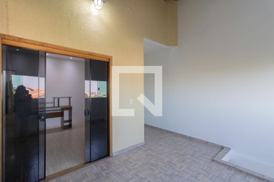 Sala 2 de casa à venda com 3 quartos, 295m² em Jardim Santa Cecília, Guarulhos