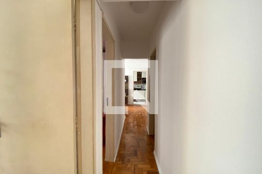 Corredor de apartamento para alugar com 3 quartos, 55m² em Engenho Novo, Rio de Janeiro
