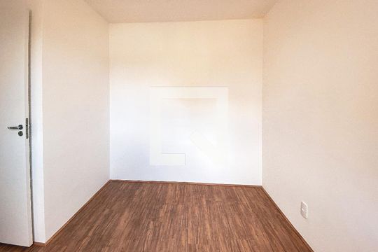 Quarto 2 de apartamento para alugar com 2 quartos, 32m² em Jardim Celeste, São Paulo