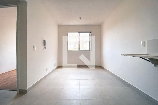 Sala de apartamento para alugar com 2 quartos, 32m² em Jardim Celeste, São Paulo