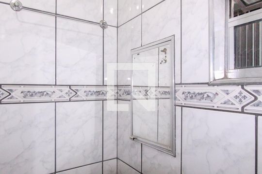Banheiro de kitnet/studio para alugar com 1 quarto, 100m² em Jardim Tiete, São Paulo