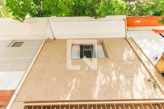 Fachada de casa à venda com 2 quartos, 106m² em Quarta Parada, São Paulo