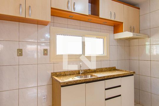 Cozinha de casa de condomínio à venda com 3 quartos, 109m² em Fátima, Canoas