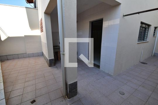 Área de Serviço de casa à venda com 6 quartos, 325m² em Conjunto Habitacional Vila Santana (sousas), Campinas