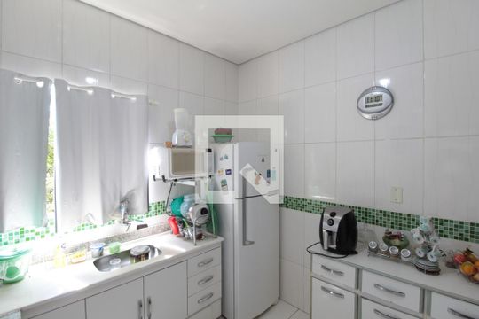 Cozinha de casa à venda com 3 quartos, 113m² em Jardim Guanabara, Belo Horizonte