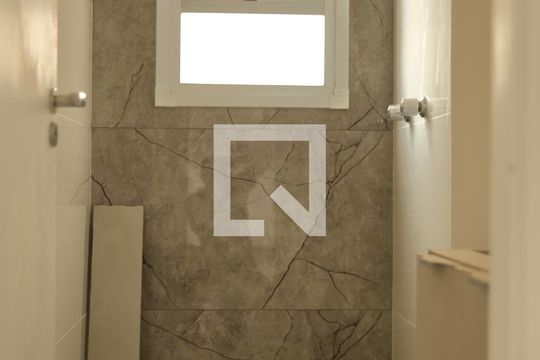 Banheiro de apartamento à venda com 2 quartos, 55m² em Suiço, São Bernardo do Campo
