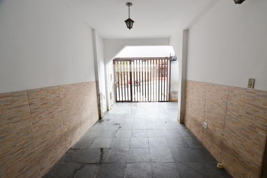 Garagem de casa à venda com 4 quartos, 104m² em Paraíso, Belo Horizonte