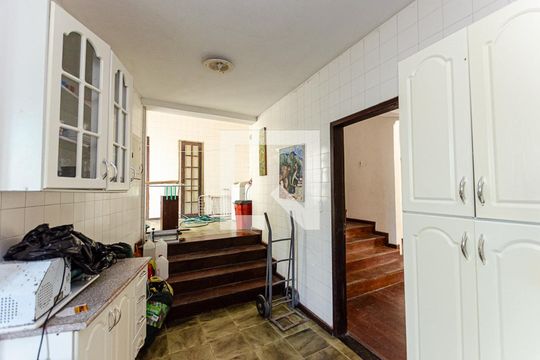 Cozinha de casa de condomínio à venda com 4 quartos, 400m² em Itaipu, Niterói