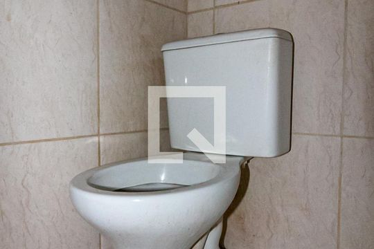 Banheiro de apartamento para alugar com 1 quarto, 40m² em Lagoinha, Belo Horizonte