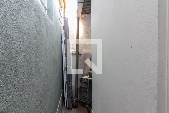 Corredor  de apartamento para alugar com 1 quarto, 40m² em Lagoinha, Belo Horizonte