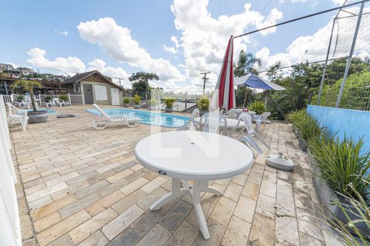 Área comum - Piscina de apartamento para alugar com 2 quartos, 58m² em Vila Nova, Novo Hamburgo