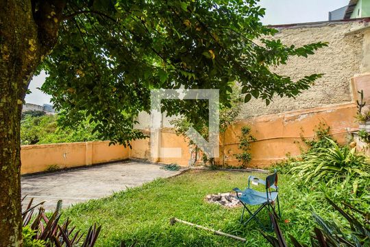 Jardim de casa à venda com 3 quartos, 250m² em Vila Vitória, Santo André