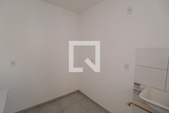 Cozinha de apartamento para alugar com 2 quartos, 50m² em Jardim Patricia, Uberlândia