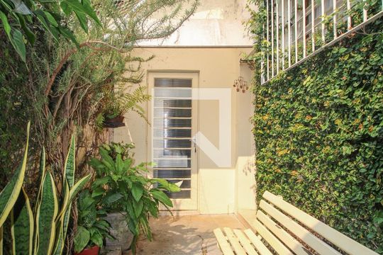 Vista da Sala de Estar de casa à venda com 2 quartos, 367m² em Nova Campinas, Campinas