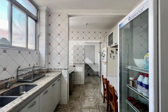 Cozinha de apartamento para alugar com 3 quartos, 201m² em Jardim Paulista, São Paulo