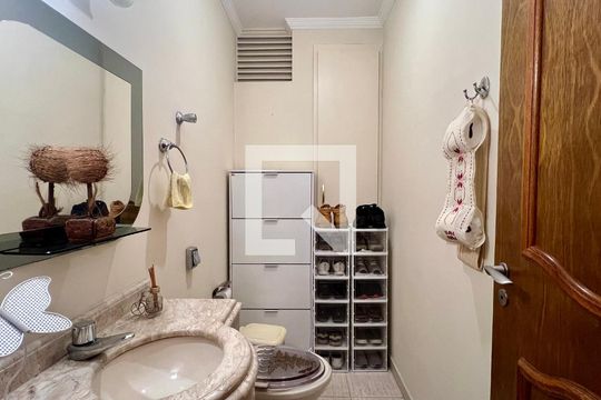 Lavabo de apartamento para alugar com 3 quartos, 201m² em Jardim Paulista, São Paulo