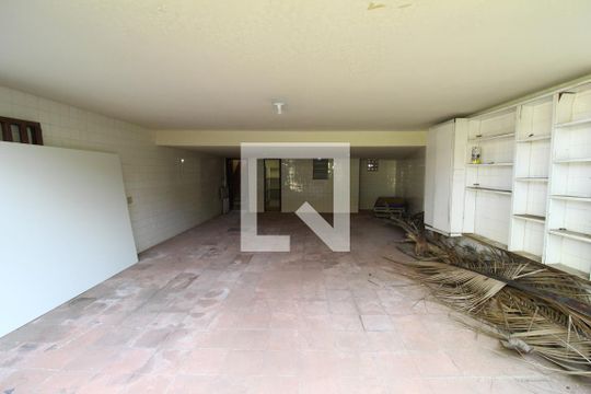 Garagem de casa à venda com 4 quartos, 410m² em Pechincha, Rio de Janeiro
