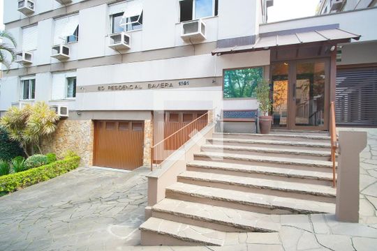 Fachada e Portaria de apartamento à venda com 2 quartos, 64m² em Petrópolis, Porto Alegre