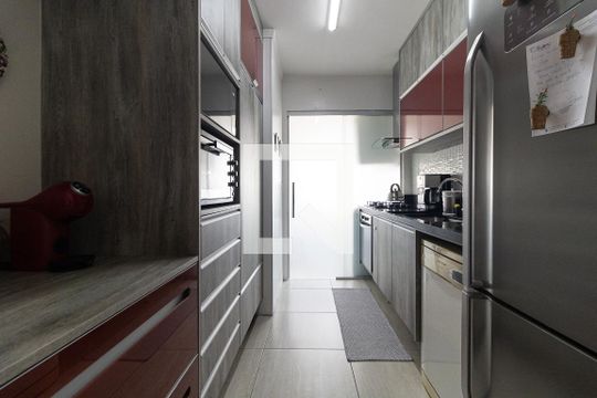 Cozinha de apartamento à venda com 3 quartos, 82m² em Vila Santo Estéfano, São Paulo