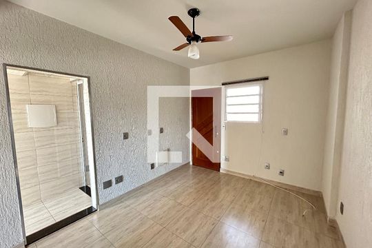 Sala de apartamento para alugar com 1 quarto, 50m² em Barra Funda, São Paulo