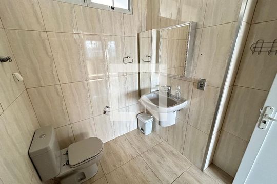 Banheiro de apartamento para alugar com 1 quarto, 50m² em Barra Funda, São Paulo
