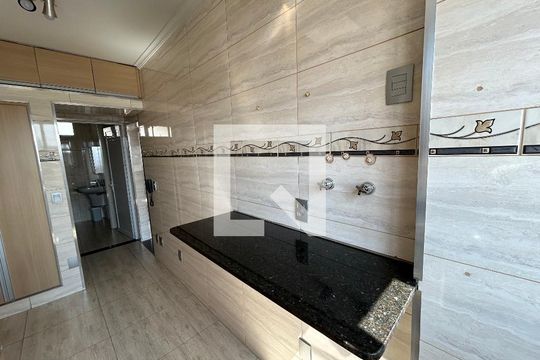 Cozinha de apartamento para alugar com 1 quarto, 50m² em Barra Funda, São Paulo