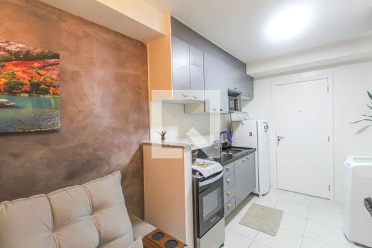 Sala de apartamento para alugar com 1 quarto, 26m² em Vila Ema, São Paulo