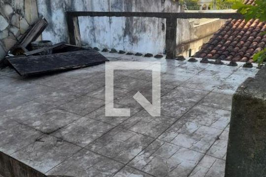 Casa à venda com 2 quartos, 200m² em Engenho do Mato, Niterói