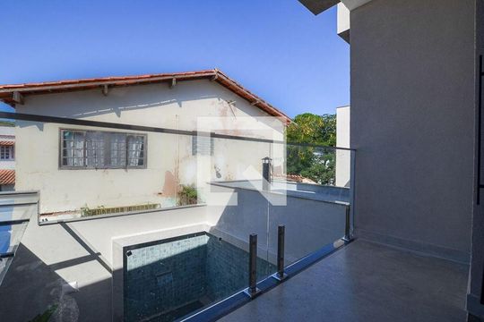 Casa à venda com 3 quartos, 223m² em Itaipu, Niterói