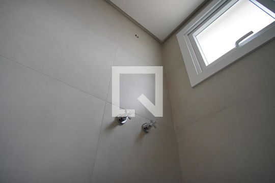 Banheiro da Suíte de apartamento à venda com 1 quarto, 54m² em Três Figueiras, Porto Alegre