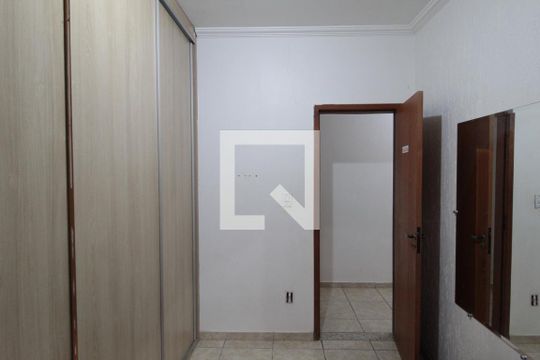 Quarto 1 de casa à venda com 6 quartos, 200m² em Xodó Marize, Belo Horizonte