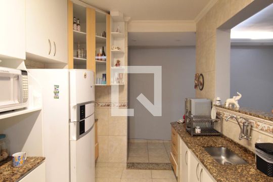 Cozinha de casa à venda com 6 quartos, 200m² em Xodó Marize, Belo Horizonte