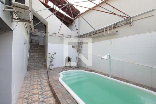 Piscina de casa à venda com 6 quartos, 200m² em Xodó Marize, Belo Horizonte