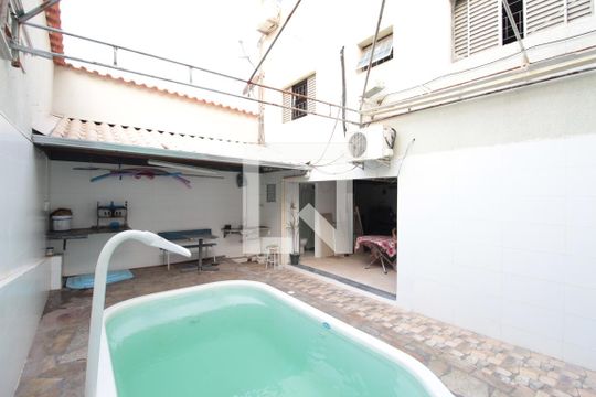 Piscina de casa à venda com 6 quartos, 200m² em Xodó Marize, Belo Horizonte