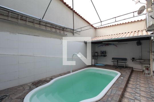 Piscina de casa à venda com 6 quartos, 200m² em Xodó Marize, Belo Horizonte