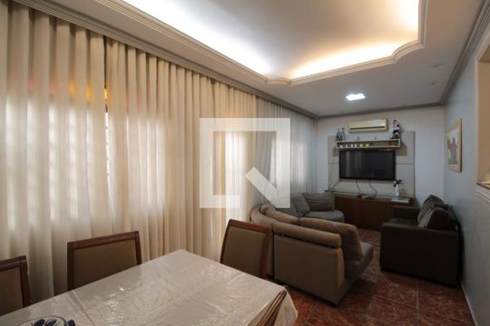 Casa à venda com 6 quartos, 200m² em Xodó Marize, Belo Horizonte