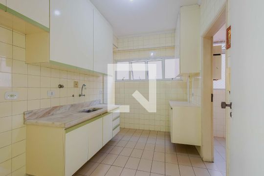 Cozinha de apartamento à venda com 2 quartos, 66m² em Pinheiros, São Paulo