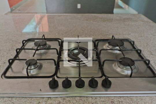 Cozinha de casa para alugar com 3 quartos, 400m² em Vila Primavera, São Paulo