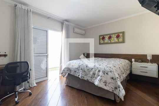 Suíte 1 de casa à venda com 3 quartos, 300m² em Vila Moinho Velho, São Paulo