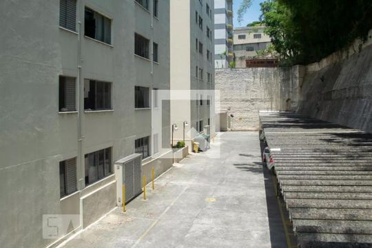 Garagem de apartamento à venda com 2 quartos, 49m² em Vila Amalia (zona Norte), São Paulo