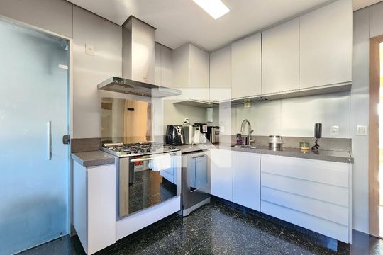 Cozinha de apartamento à venda com 4 quartos, 156m² em Santo Antônio, Belo Horizonte