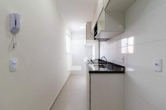 Cozinha de apartamento para alugar com 2 quartos, 36m² em Vila Pauliceia, São Paulo