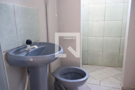banheiro de casa à venda com 2 quartos, 65m² em Feitoria, São Leopoldo